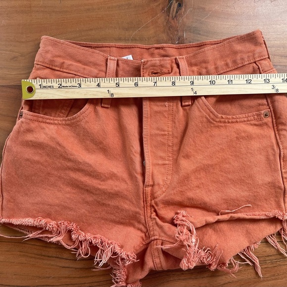 Levi's Burnt Orange Frayed Jean Shorts - Picture 5 of 6